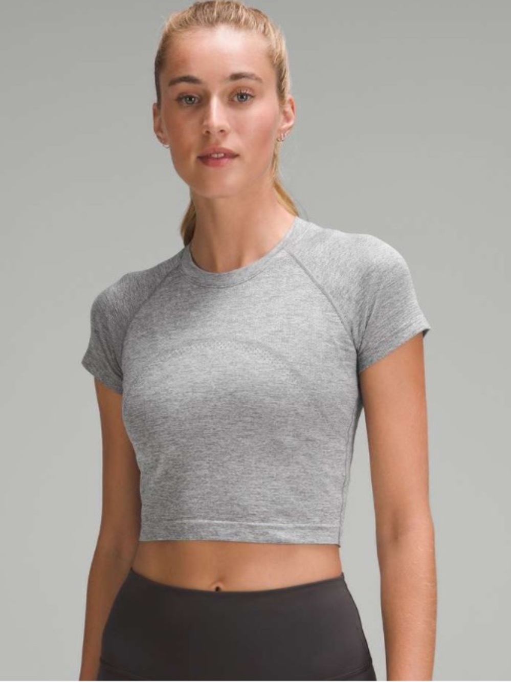 Lululemon Swiftly Tech Crop Short Sleeve Top – Size 4 – Heathered Grey